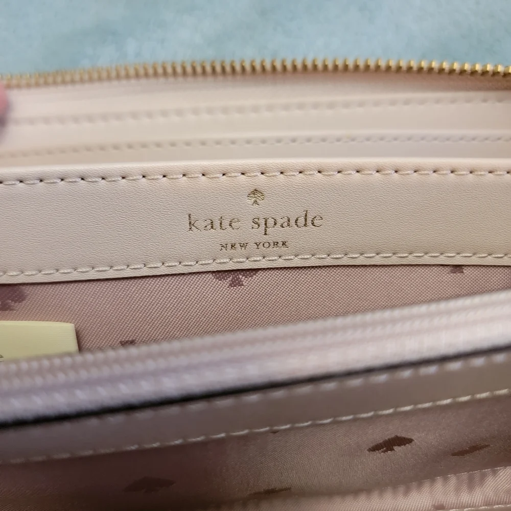 Kate Spade NWT Warm Beige Pebbled Leather Large Neda Studded Zip Wallet NWT